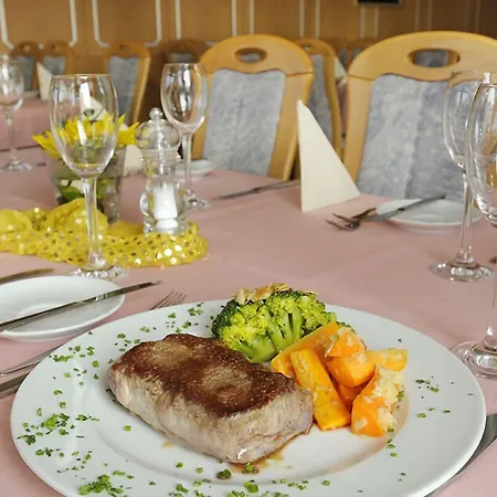 Landgasthof Kranz Otel 3*