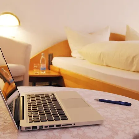 Otel Landgasthof Kranz 3*